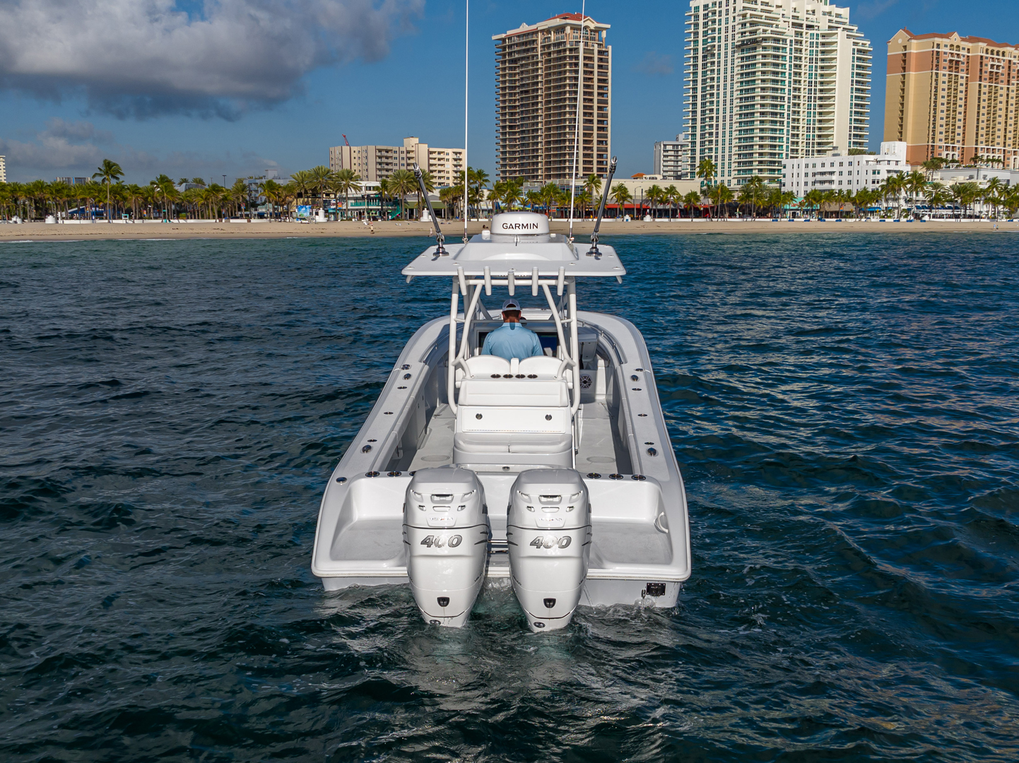 Photo of the Yellowfin 32 Offshore model