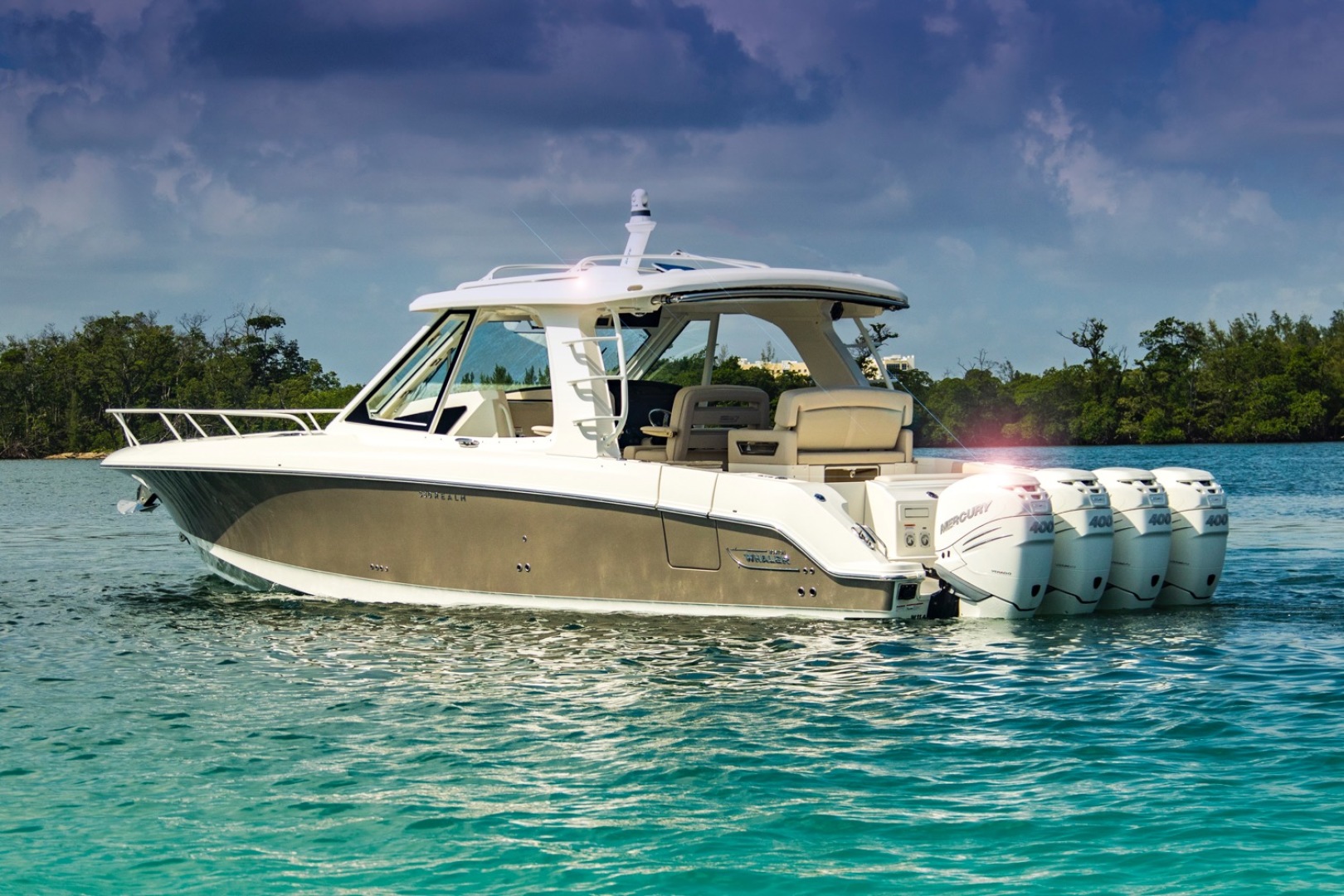 Boston Whaler Yachts Full Screen Picture