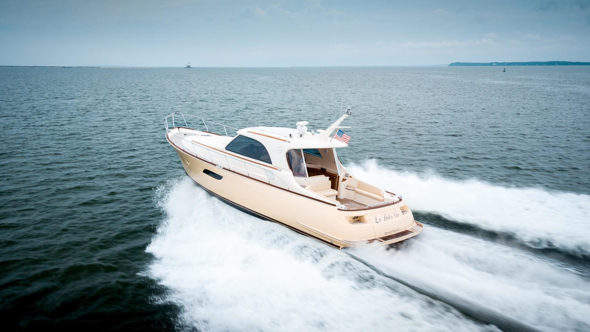 Mochi Craft Yachts Full Screen Picture