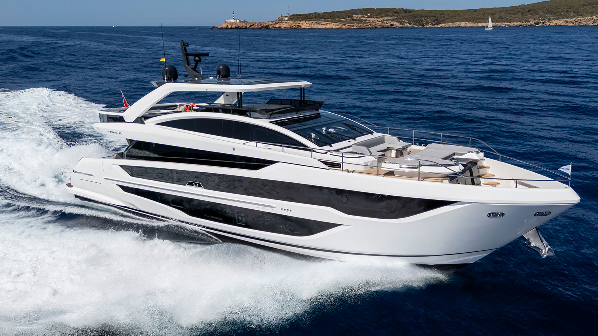 Picture Of: Pearl 82