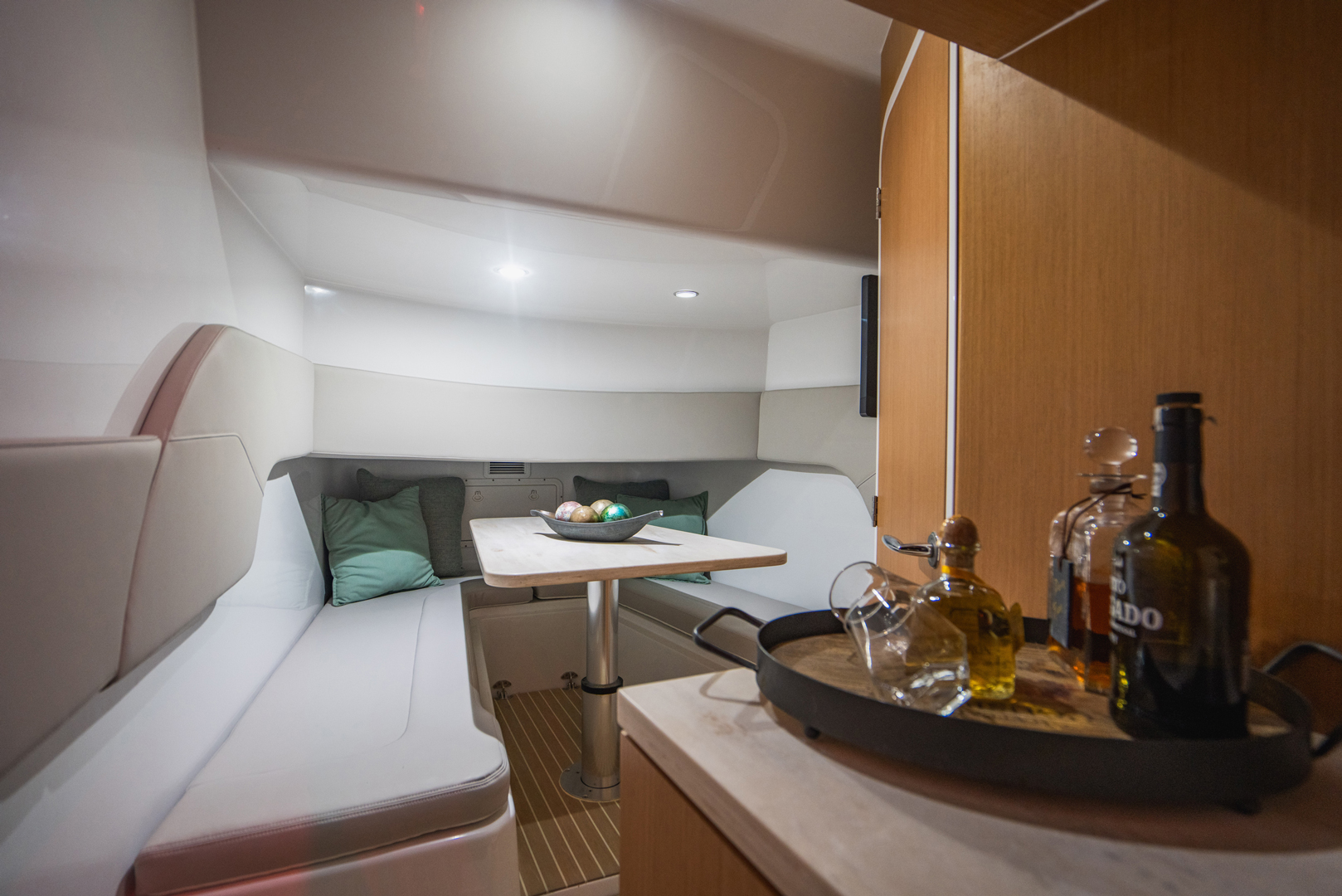 Photo of the Halo 470 model